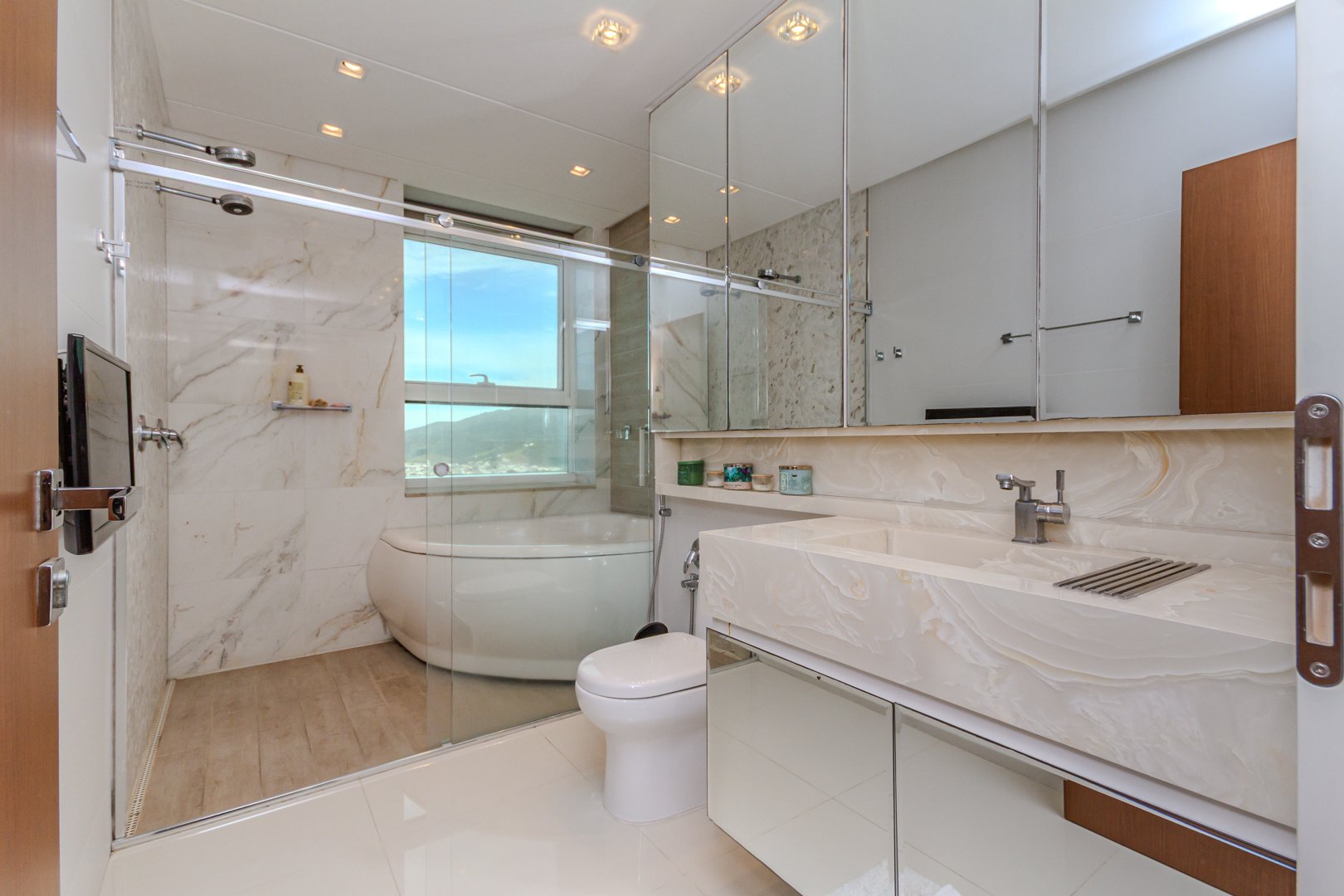 Apartamento no Edifício Marina Beach Tower à venda em Barra Sul, Balneário Camboriú — foto 26