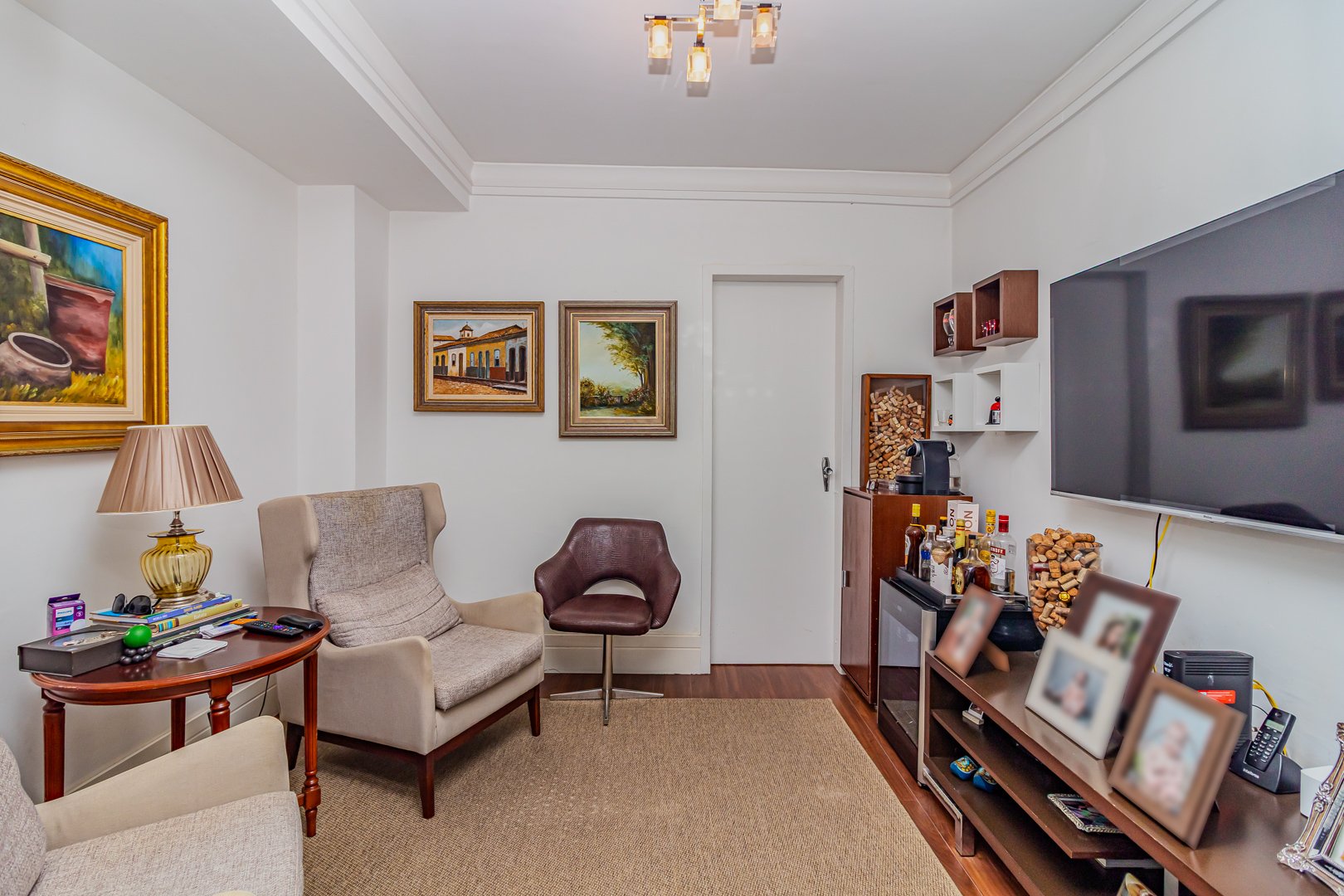 Apartamento quadra mar no Edifício Paris à venda no centro de Balneário Camboriú — foto 16