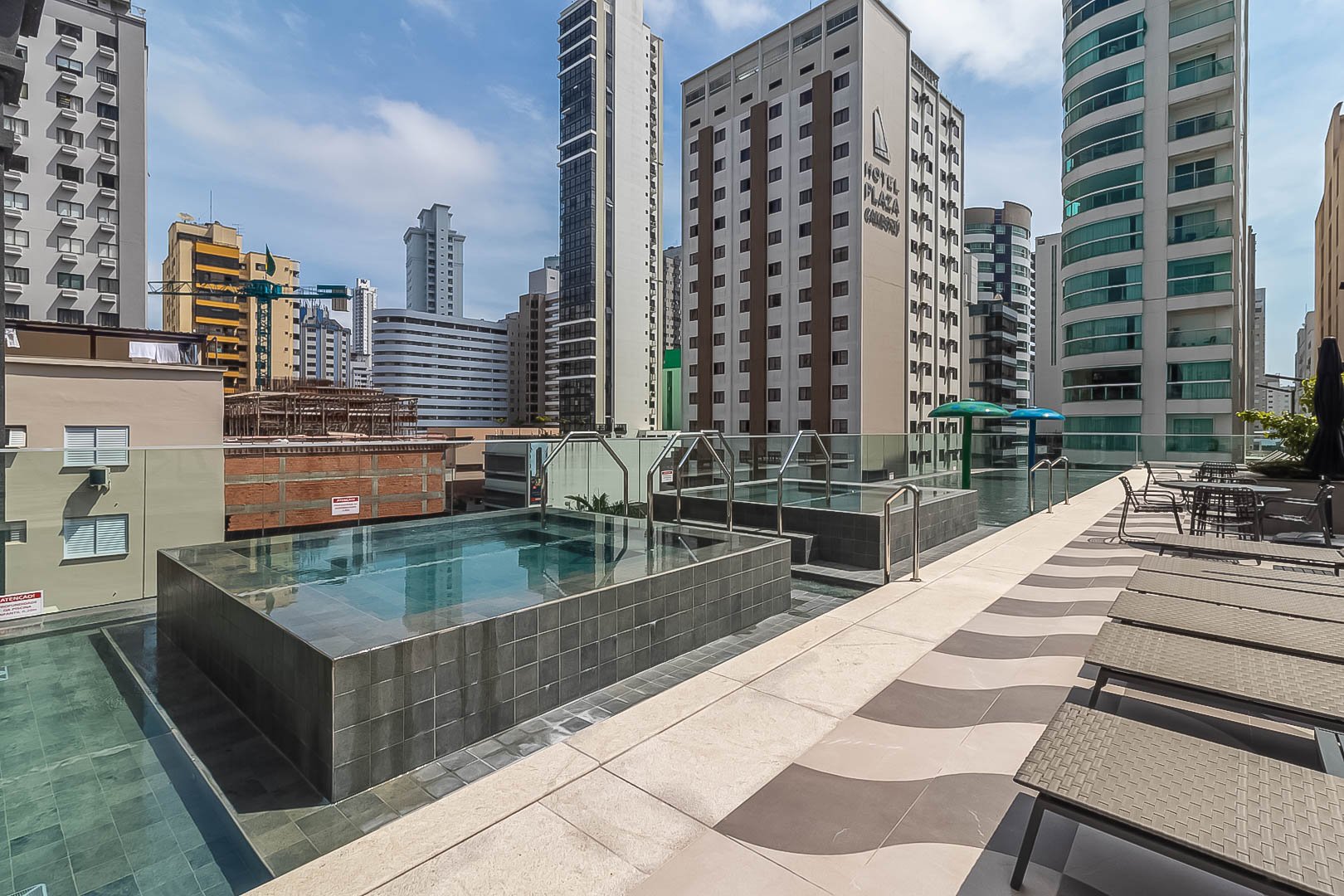 Apartamento no Edifício New York à venda no centro de Balneário Camboriú — foto 38