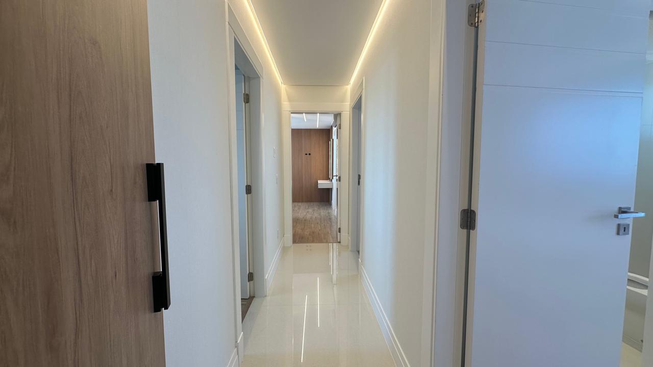 Apartamento Vista Mar no Edifício Eleganza Tower à venda no centro de Balneário Camboriú — foto 11