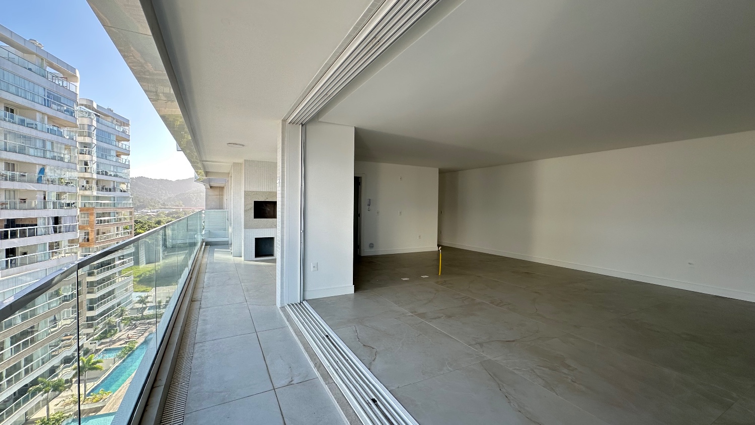 Apartamento Vista Mar no Edifício Le Blanc à venda na Praia Brava em Itajaí — foto 4