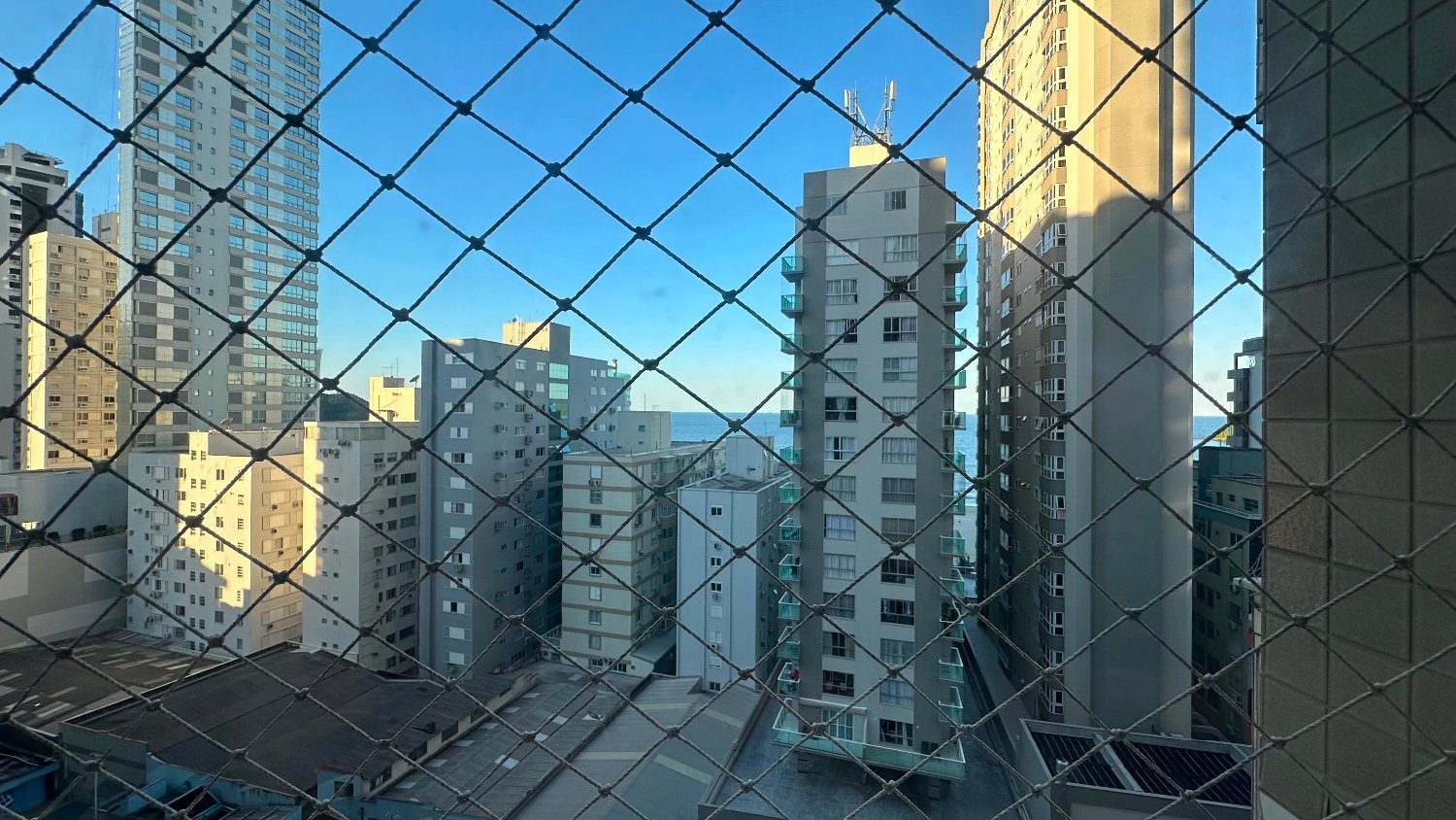 Apartamento no Edifício Atlântico Shopping à venda no centro de Balneário Camboriú — foto 18