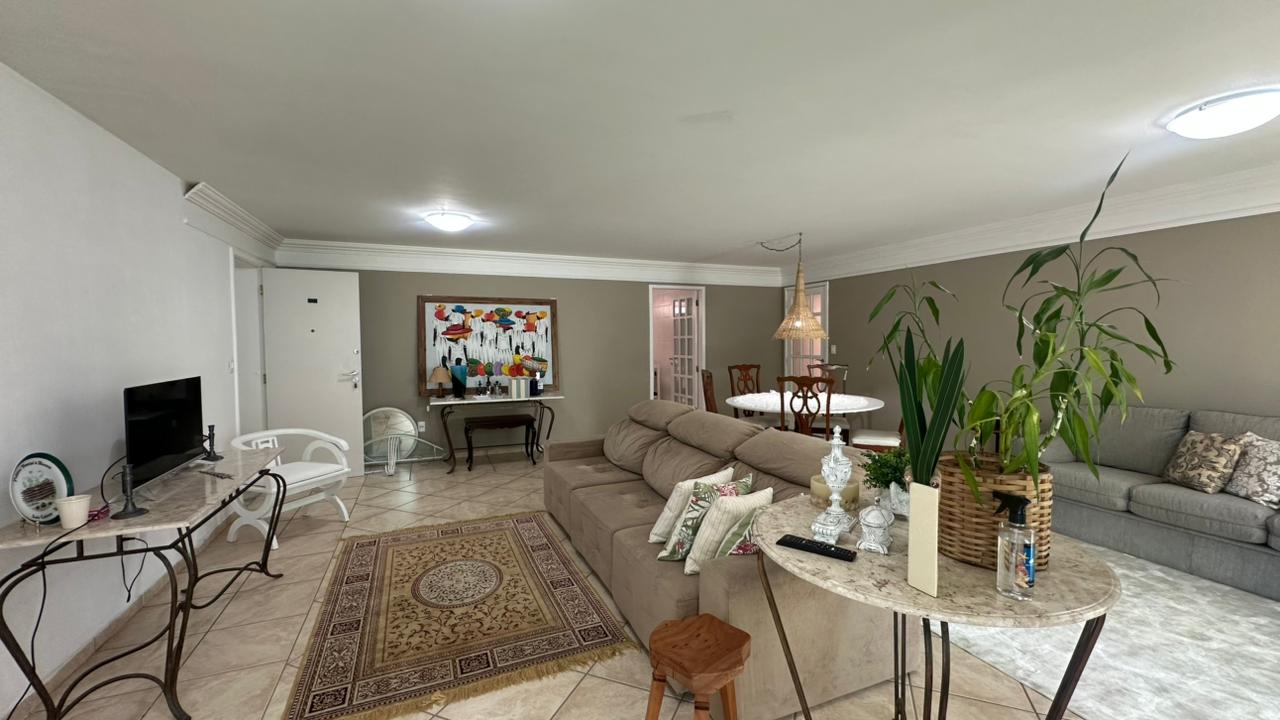 Apartamento no Edifício Vitória Régia à venda no centro em Balneário Camboriú — foto 5