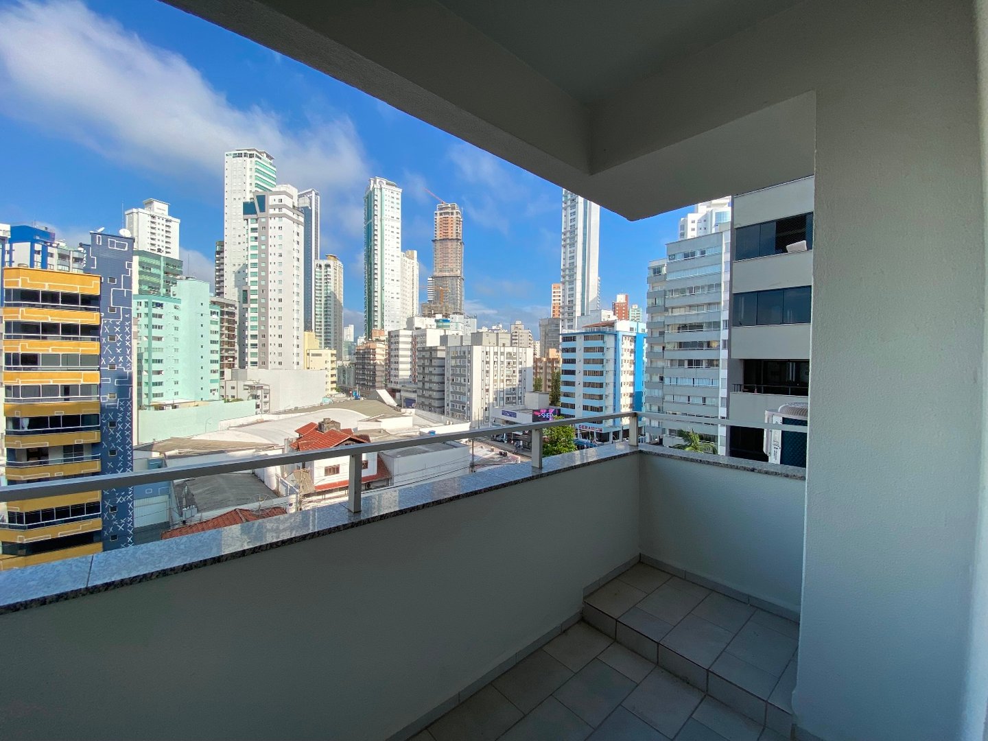 Apartamento no Edifício Marquesado B à venda no centro de Balneário Camboriú — foto 5