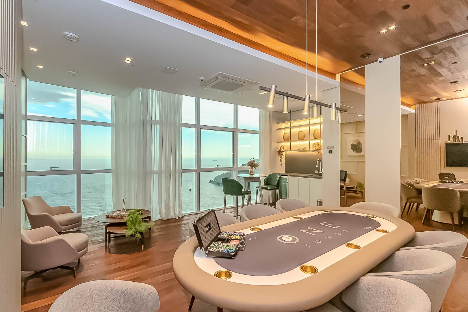 Apartamento Frente Mar no Edifício One Tower à venda no centro de Balneário Camboriú — foto 30