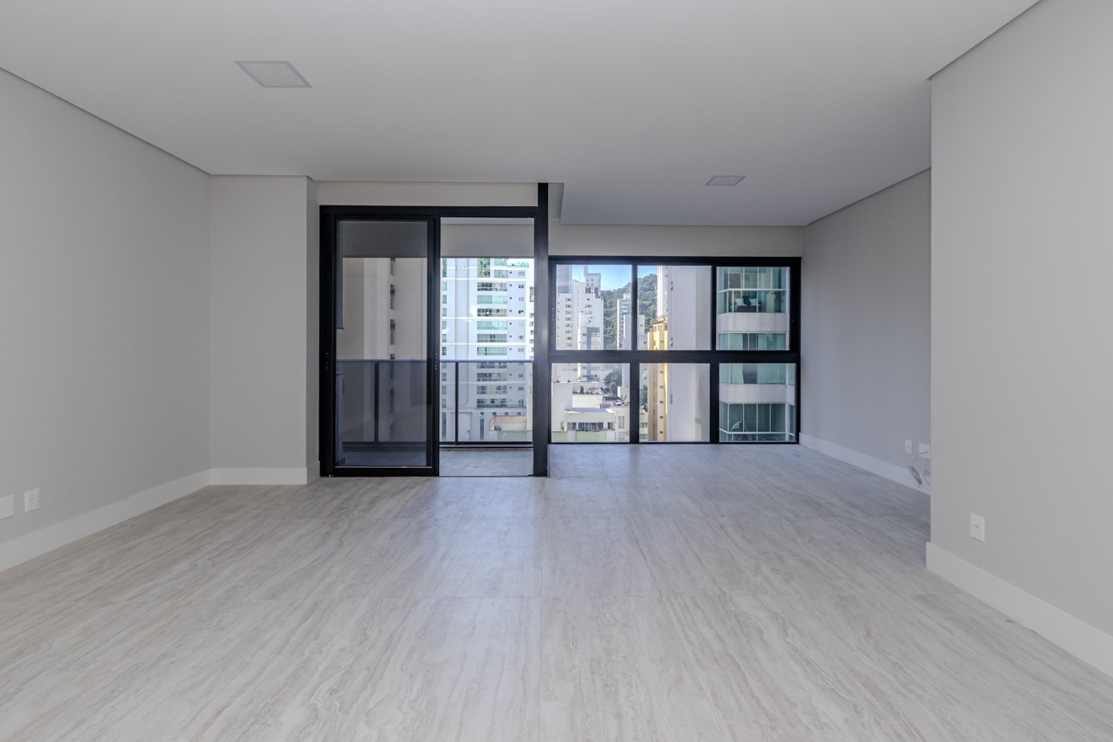 Apartamento no Edifício Riomaggiore Residenze à venda no Pioneiros em Balneário Camboriú