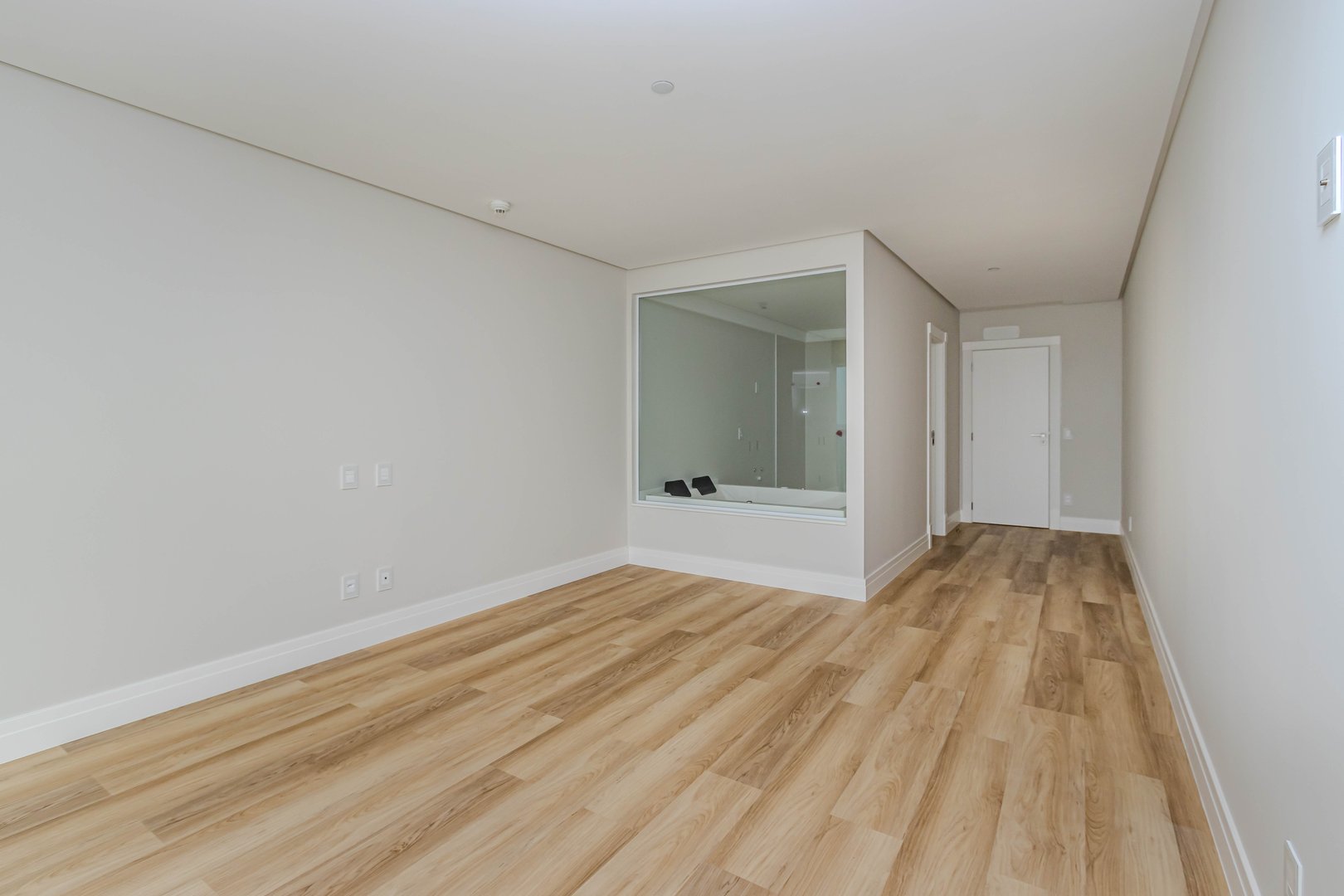 Apartamento frente mar no Edifício One Tower à venda no centro de Balneário Camboriú — foto 17