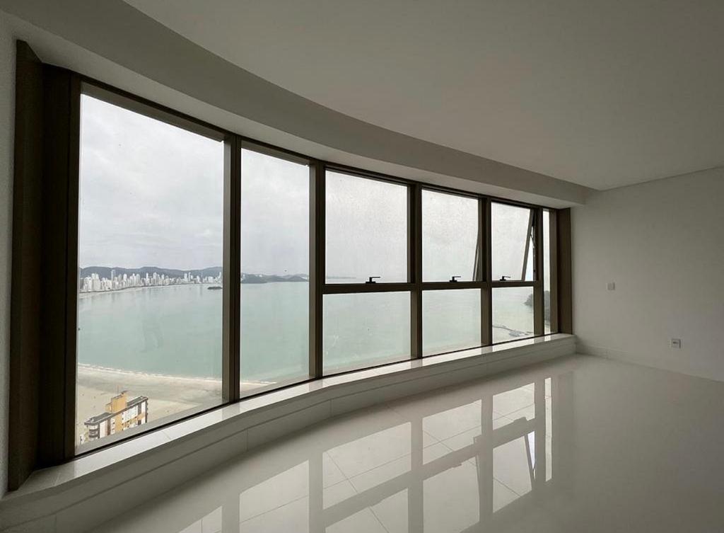 Apartamento Vista Mar no Edifício Yachthouse à venda em Barra Sul em Balneário Camboriú — foto 4