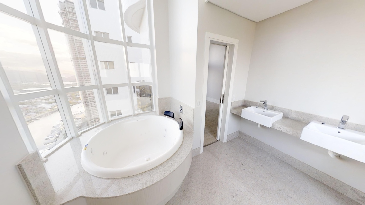 Cobertura Duplex no Edifício Ibiza Towers à venda no centro de Balneário Camboriú — foto 12