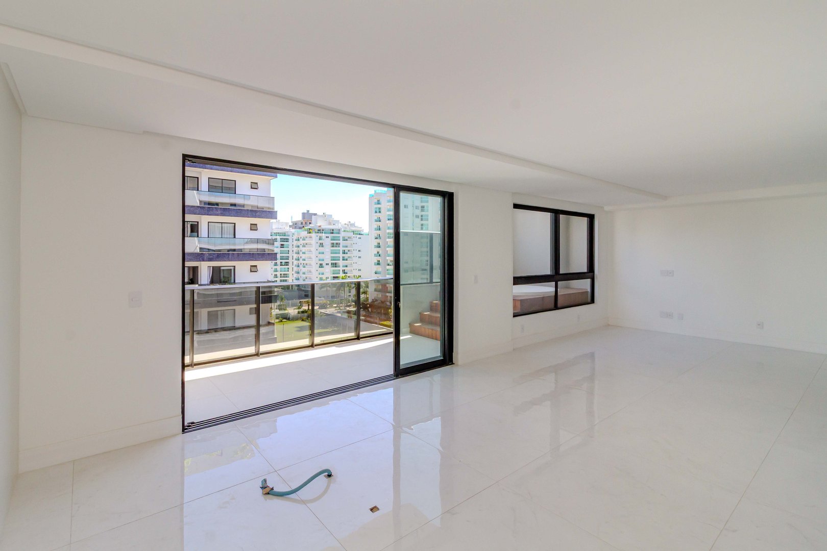 Apartamento Duplex no Edifício Brava Select à venda na Praia Brava