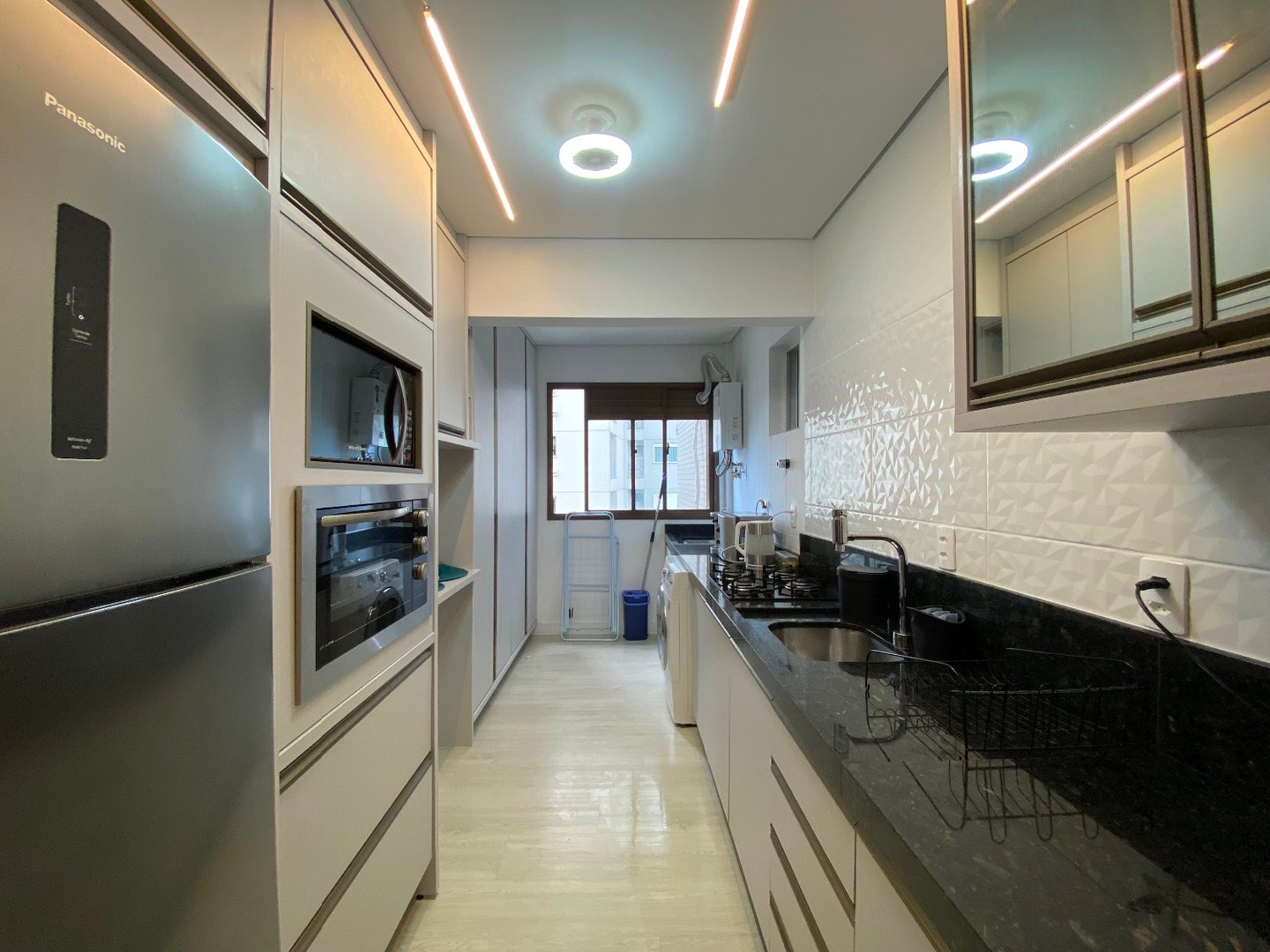 Apartamento no Edifício Atlântico Shopping à venda no centro de Balneário Camboriú — foto 8