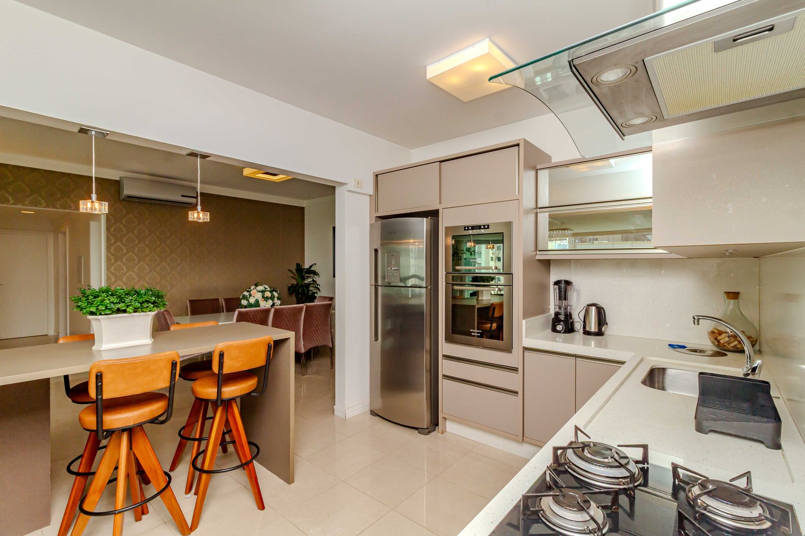 Apartamento Quadra Mar no Edifício La Madeson à venda no centro de Balneário Camboriú — foto 12