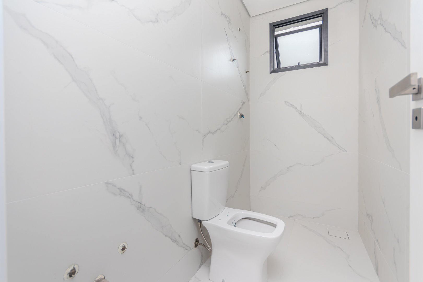 Apartamento no Edifício Portal da Brava à venda na Praia dos Amores em Balneário Camboriú — foto 18