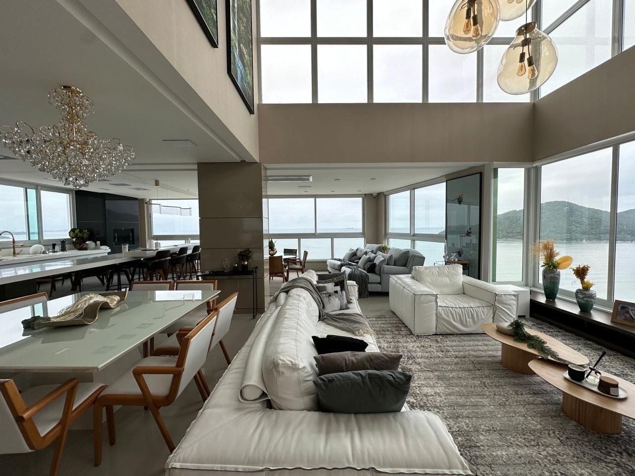 Cobertura Triplex no Edifício Catarina de Alexandria à venda no centro de Balneário Camboriú — foto 4