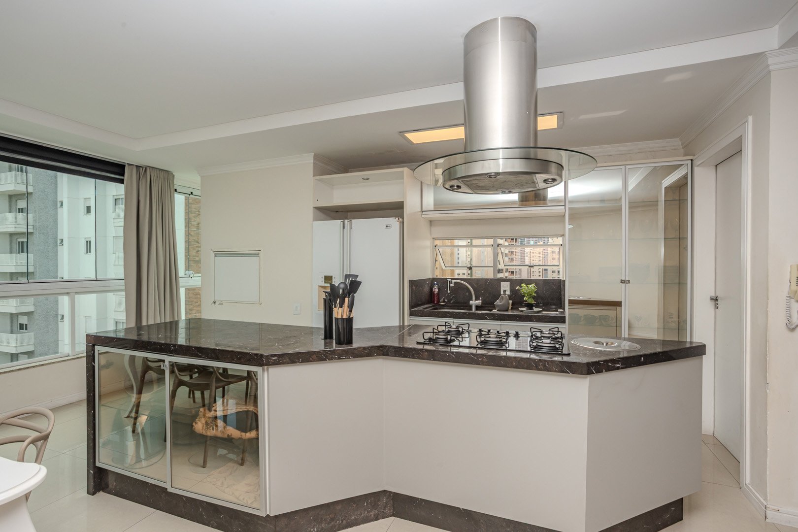 Cobertura Duplex Mobiliada no Edifício Sonnen Platz à venda no centro de Balneário Camboriú — foto 6