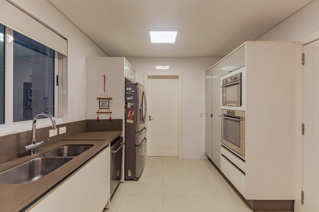 Apartamento no Edifício Renaissance à venda no centro de Balneário Camboriú — foto 13