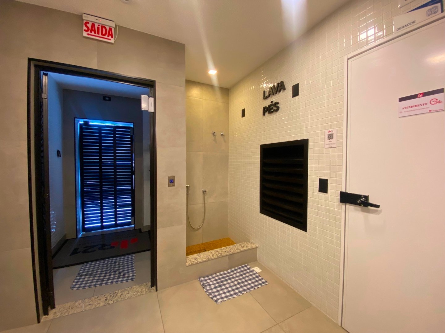 Apartamento no Edifício Porto Rotterdam à venda na Barra Sul em Balneário Camboriú — foto 7