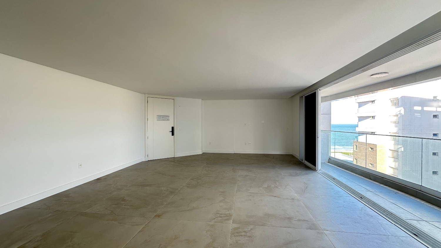Apartamento Vista Mar no Edifício Le Blanc à venda na Praia Brava em Itajaí — foto 3