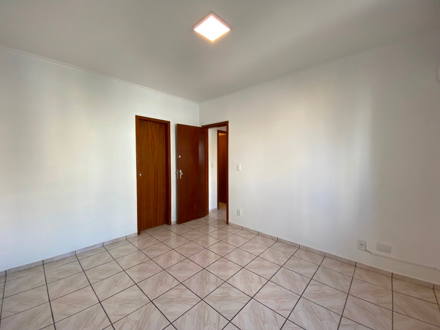 Apartamento no Edifício Marquesado B à venda no centro de Balneário Camboriú — foto 15