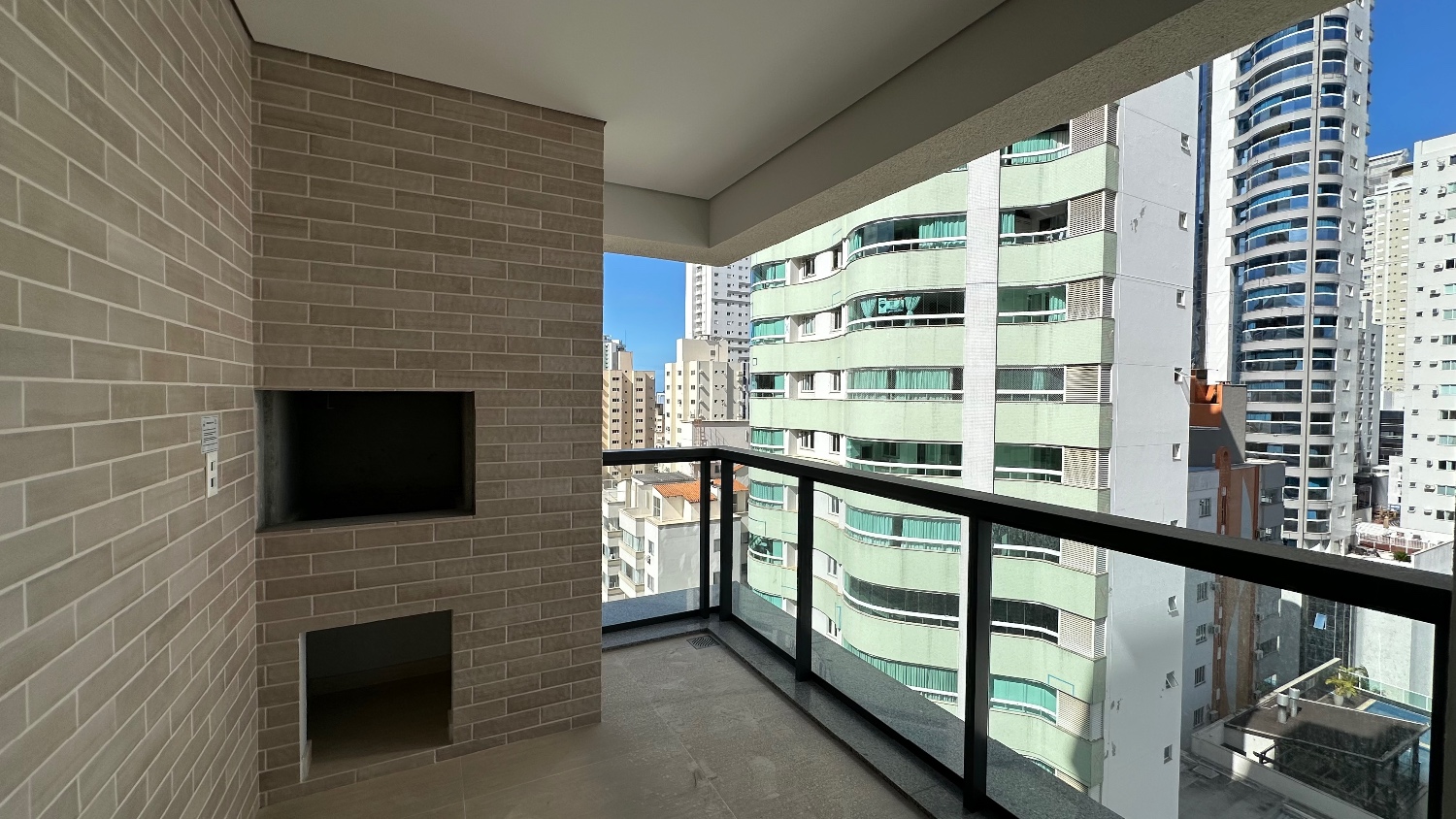 Apartamento no Edifício Hannover Residence à venda na Barra Sul em Balneário Camboriú — foto 5