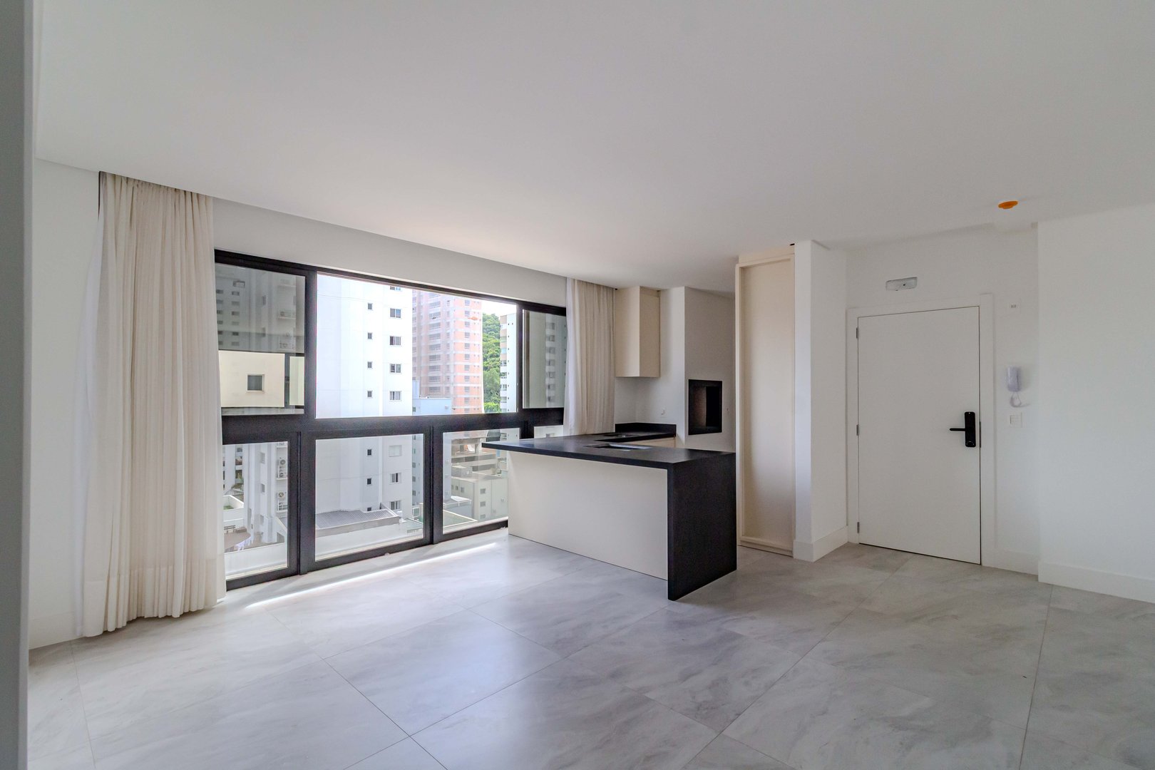 Apartamento no Edifício Vênus de Milo à venda em Pioneiros, Balneário Camboriú