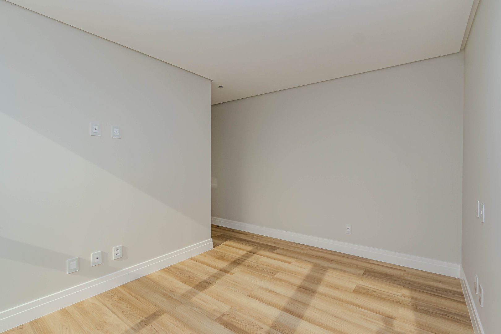 Apartamento frente mar no Edifício One Tower à venda no centro de Balneário Camboriú — foto 12