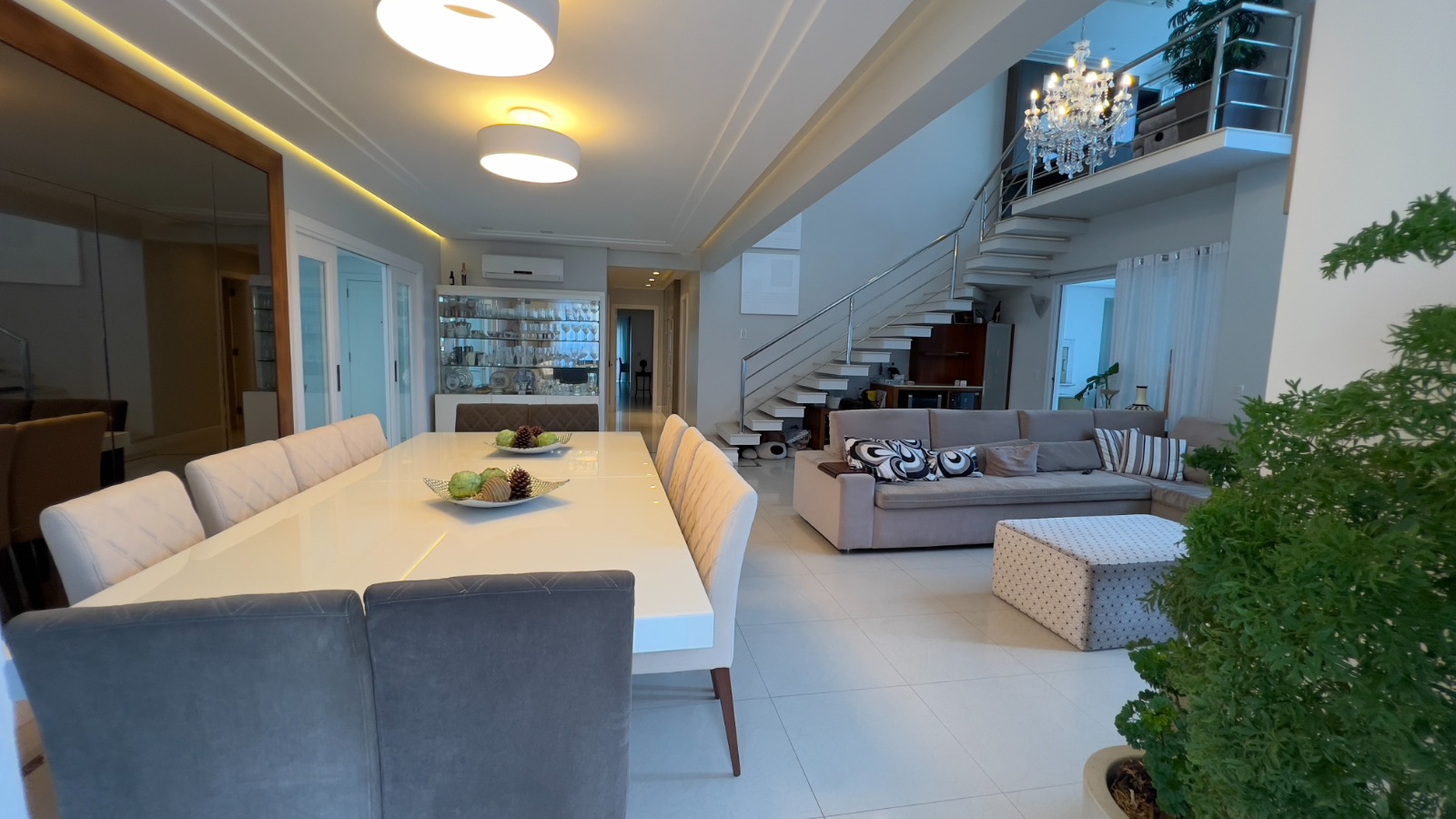 Apartamento Duplex no Edifício Vermont à venda no centro de Balneário Camboriú — foto 3