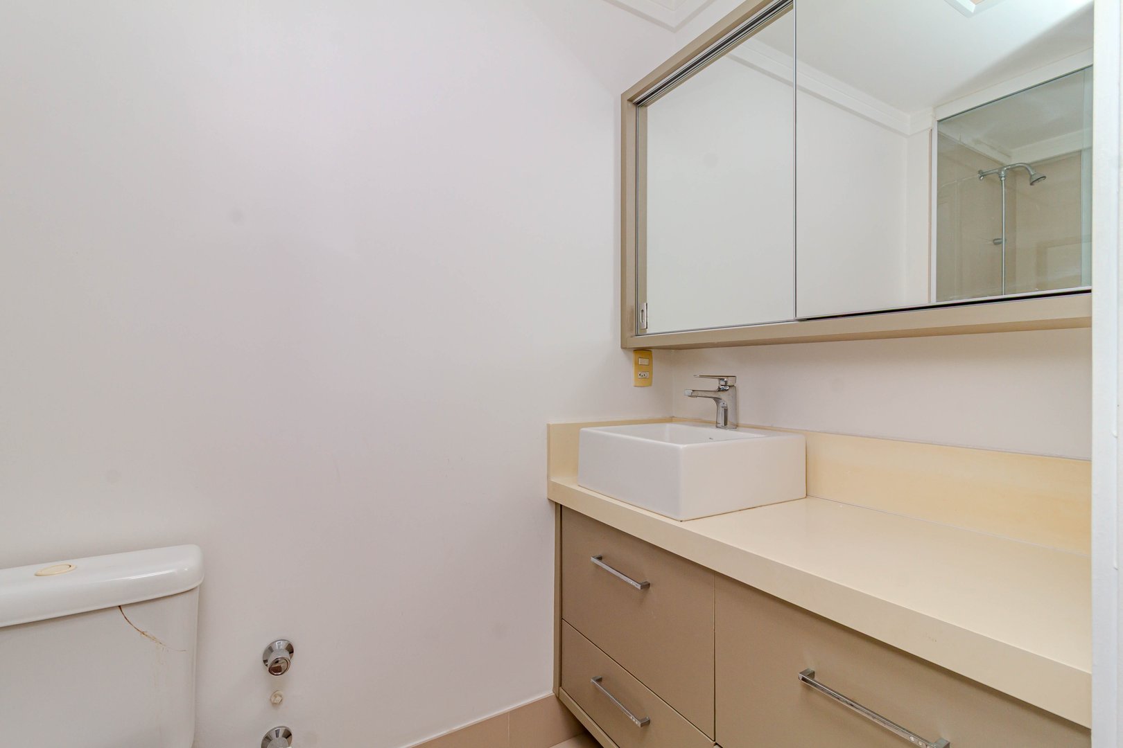 Apartamento Quadra Mar no Edifício La Madeson à venda no centro de Balneário Camboriú — foto 19