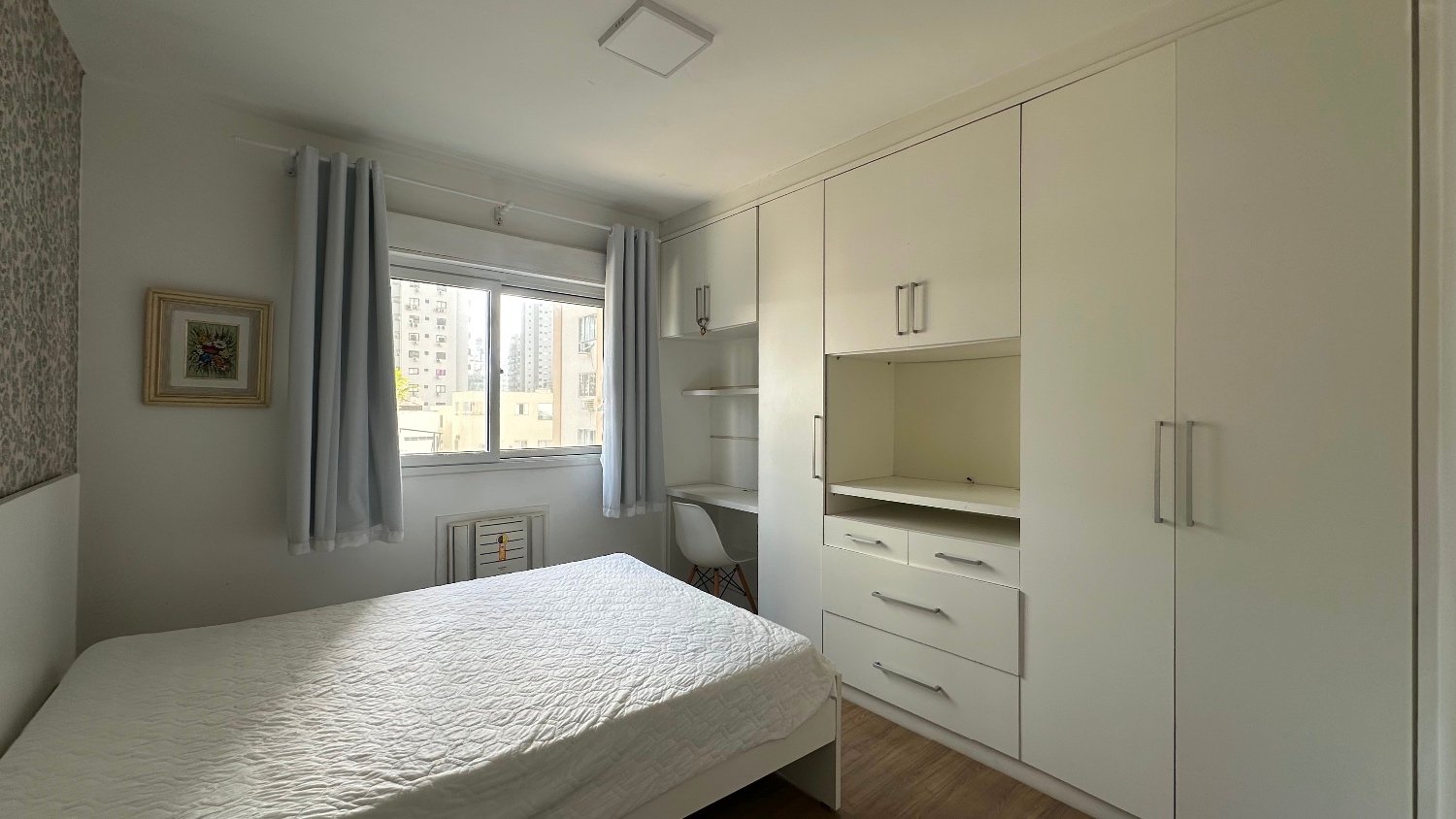 Apartamento no Edifício Vitória Régia à venda no centro em Balneário Camboriú — foto 13