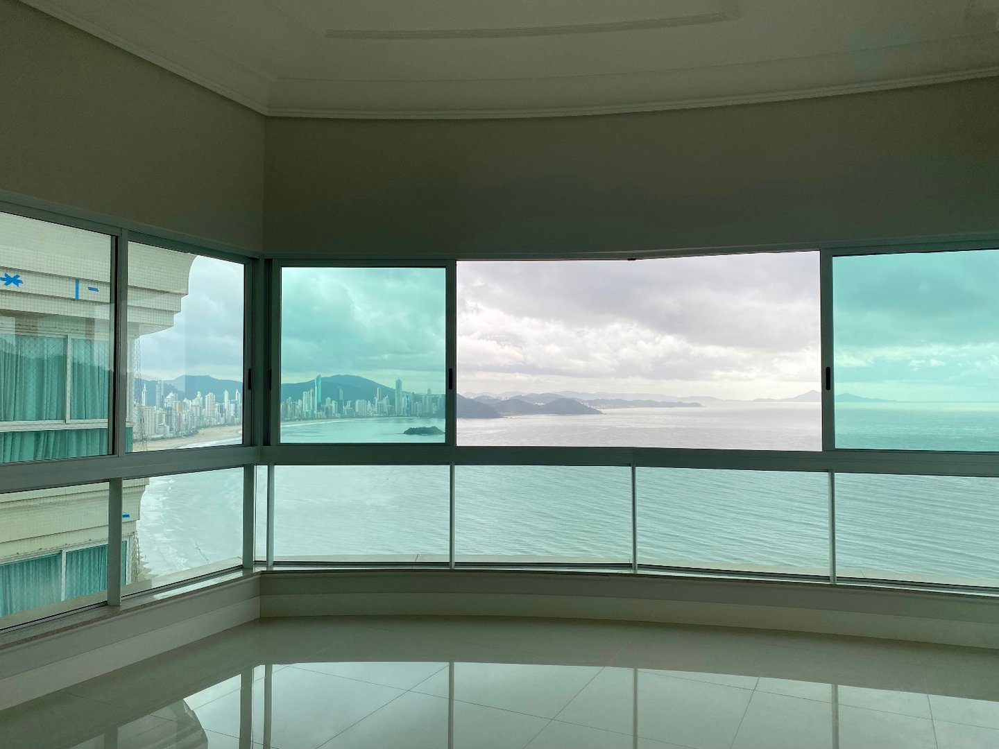 Cobertura no Edifício Renaissance à venda na Barra Sul em Balneário Camboriú