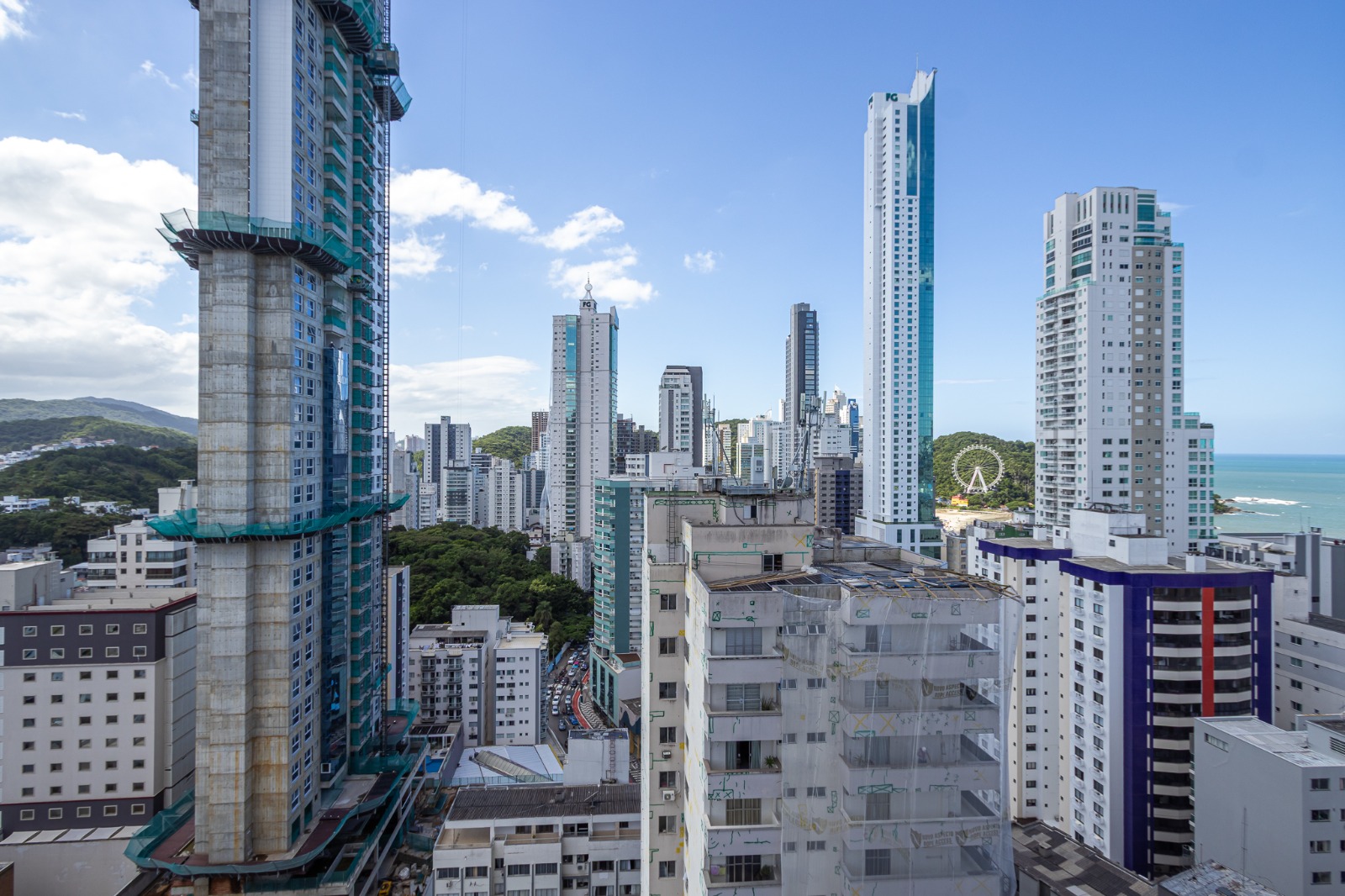Apartamento Mobiliado no Edifício Mueller Ocean Club à venda no centro de Balneário Camboriú — foto 3