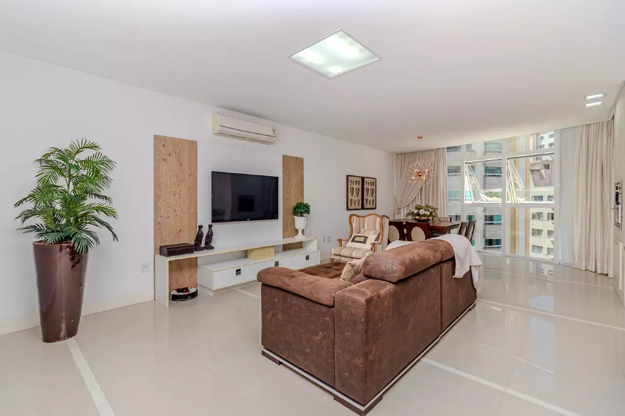Apartamento no Edifício Spazio Bianco à venda no centro de Balneário Camboriú — foto 3