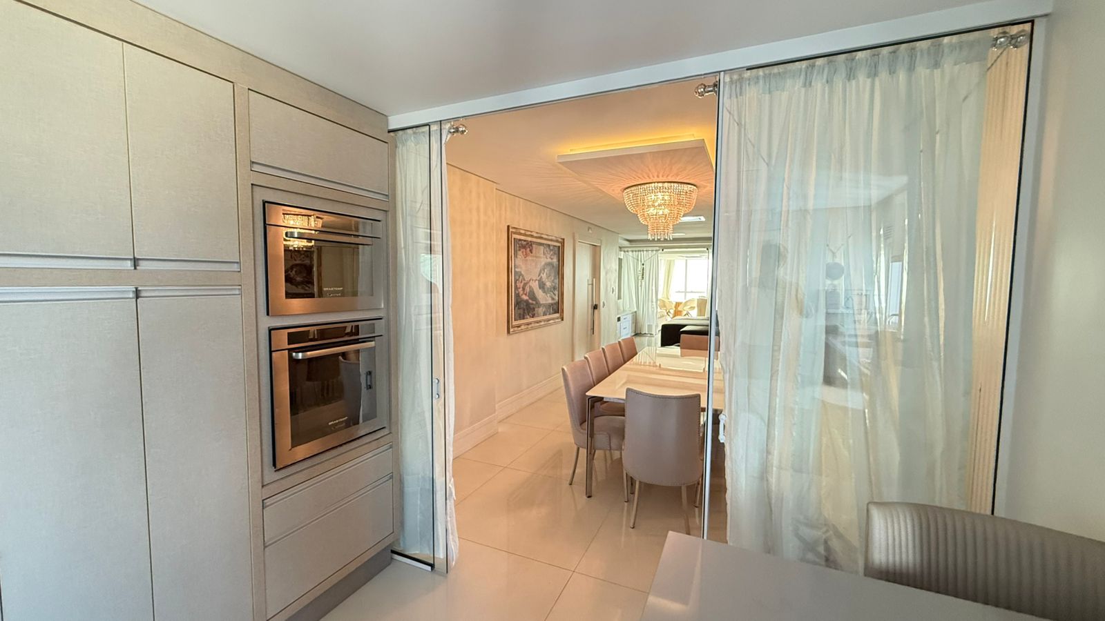 Apartamento no Edifício Sea's Palace Residence à venda no centro de Balneário Camboriú — foto 8