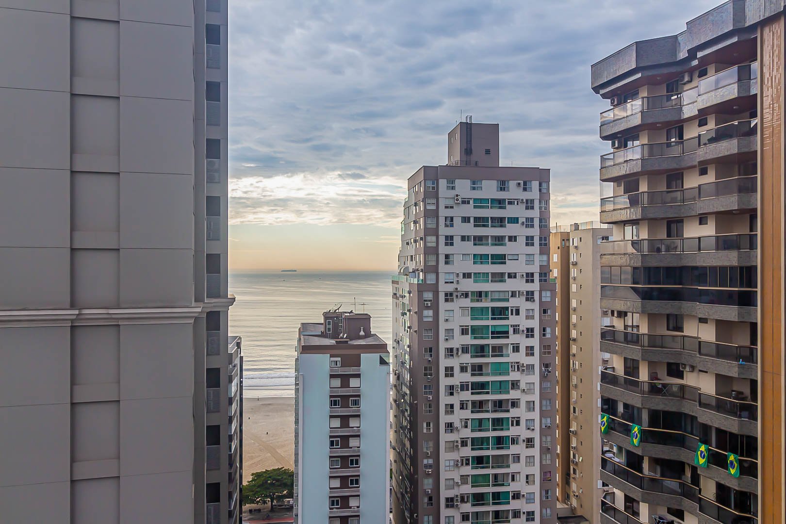 Apartamento no Edifício New York à venda no centro de Balneário Camboriú — foto 26