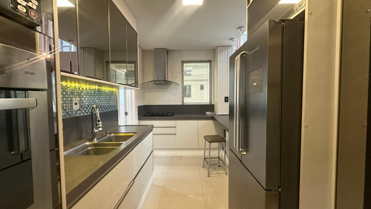Cobertura Duplex  no Edifício Solar Di Veneza  à venda em Balneário Camboriú — foto 4