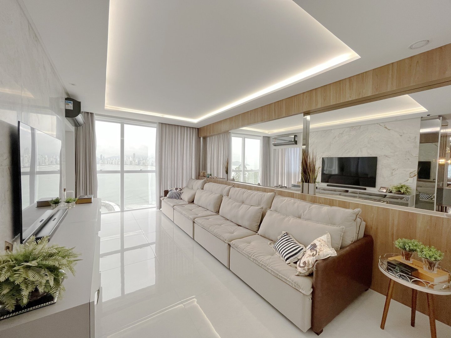 Apartamento Vista Mar no Edifício Italian Residence à venda no Barra Norte em Balneário Camboriú