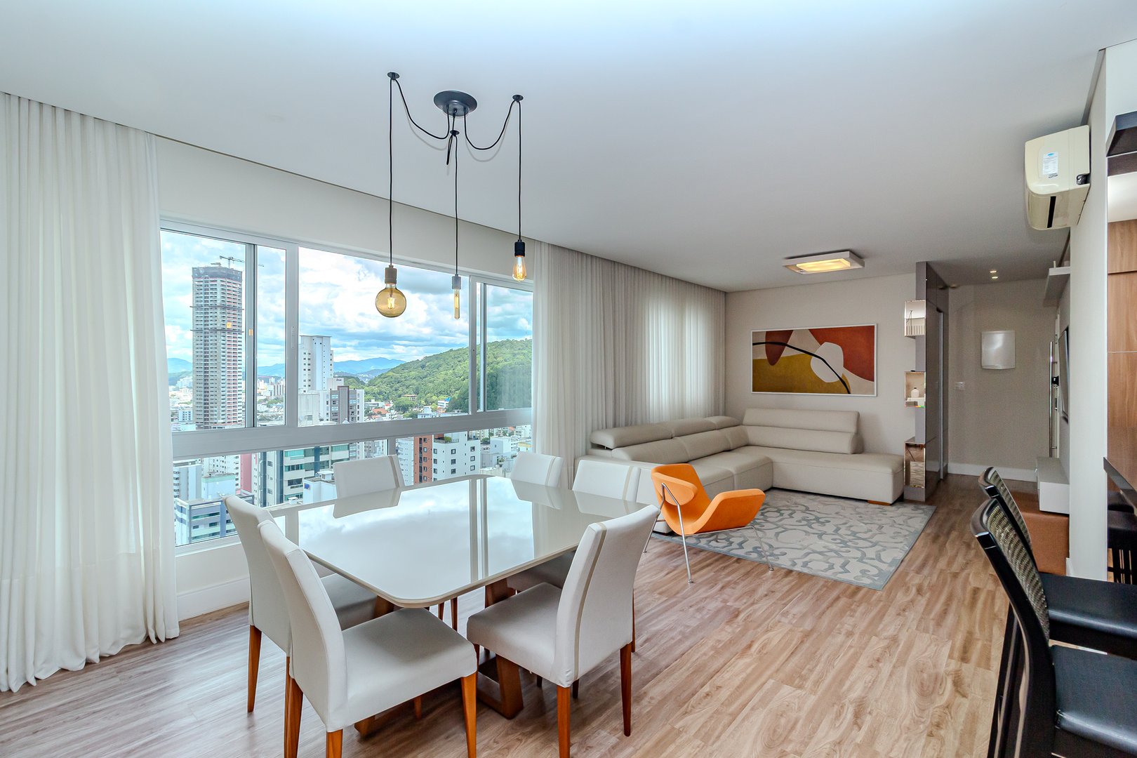 Apartamento Mobiliado no Edifício Sangiovese Residence à venda no centro de Balneário Camboriú