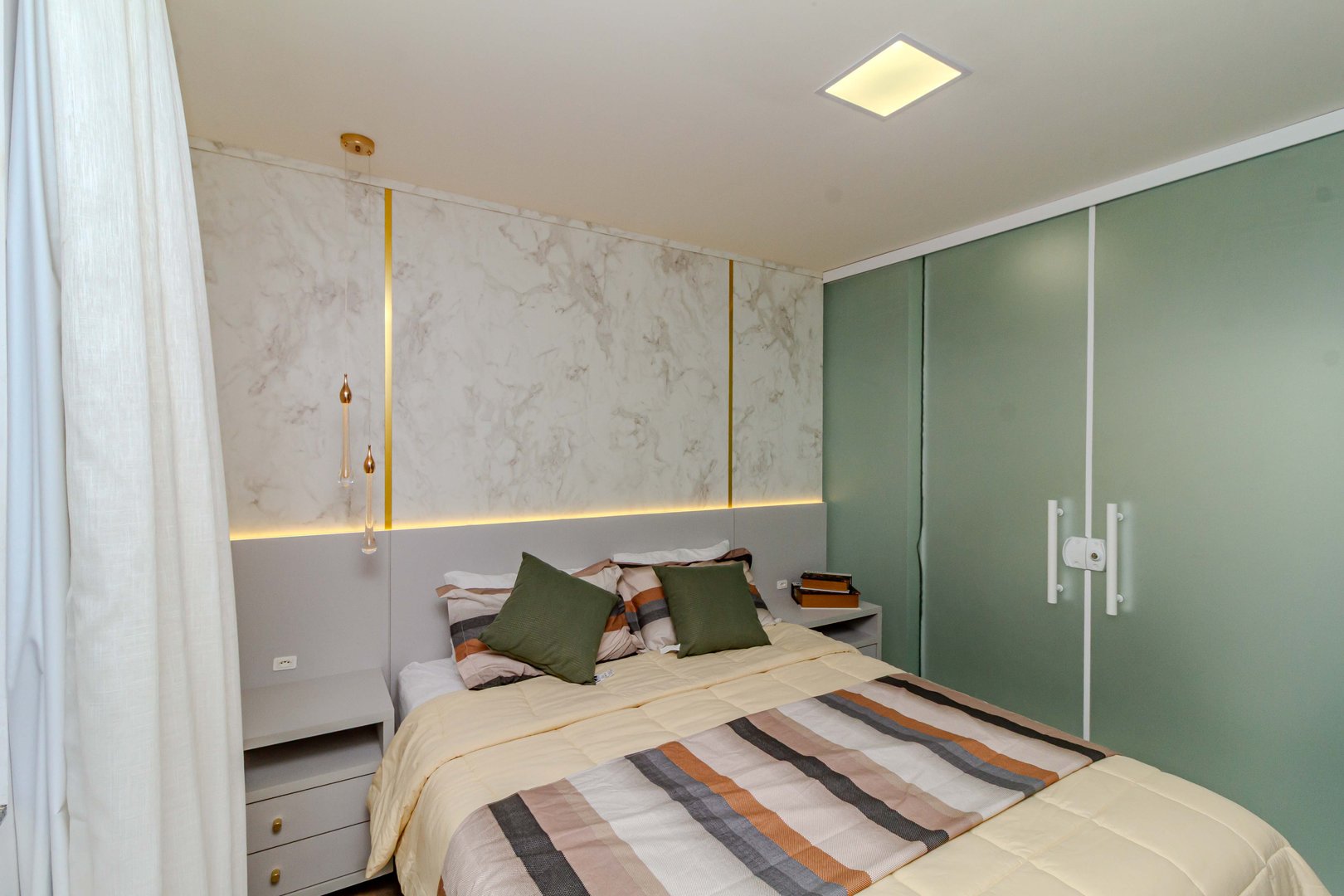 Apartamento Frente Mar no Edifício Oasis à venda no centro de Balneário Camboriú — foto 17