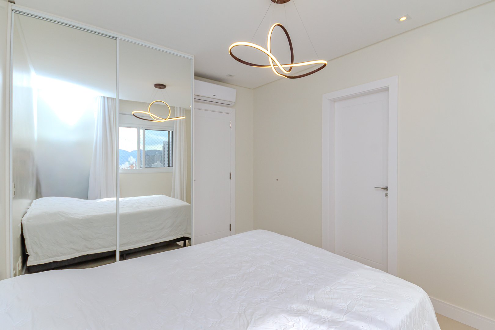 Apartamento no Edifício Windsor Village à venda no centro de Balneário Camboriú — foto 17