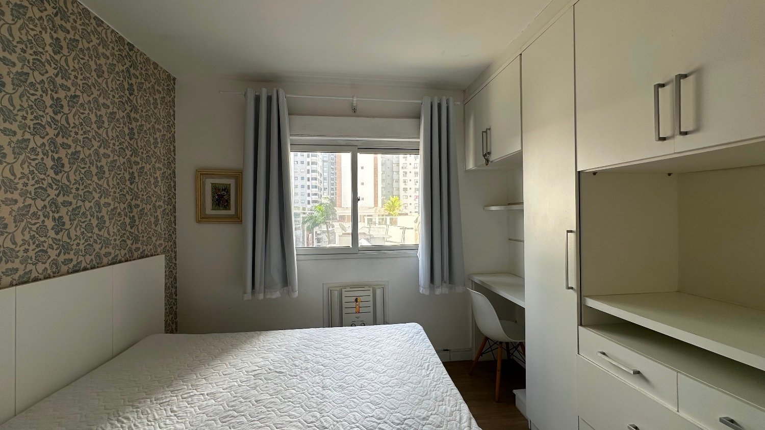 Apartamento no Edifício Vitória Régia à venda no centro em Balneário Camboriú — foto 14
