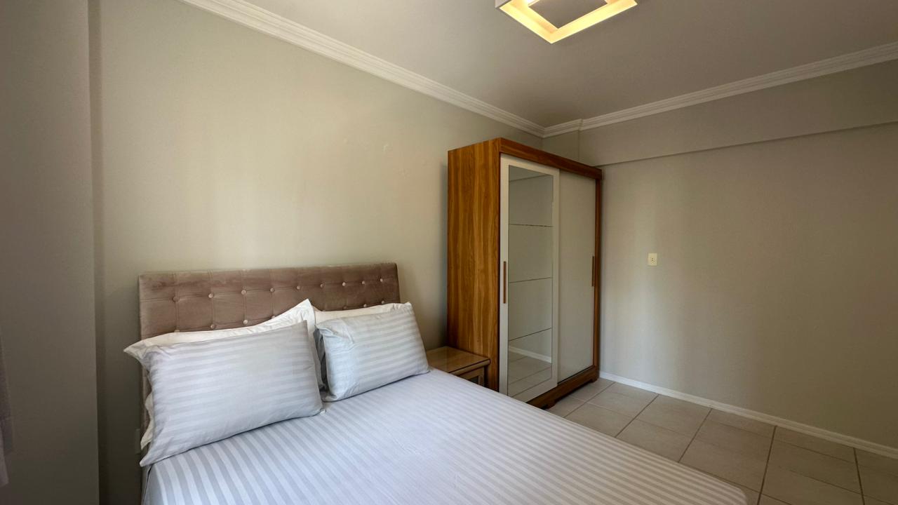 Apartamento Quadra Mar no Edifício Dom Maurício à venda no centro de Balneário Camboriú — foto 9