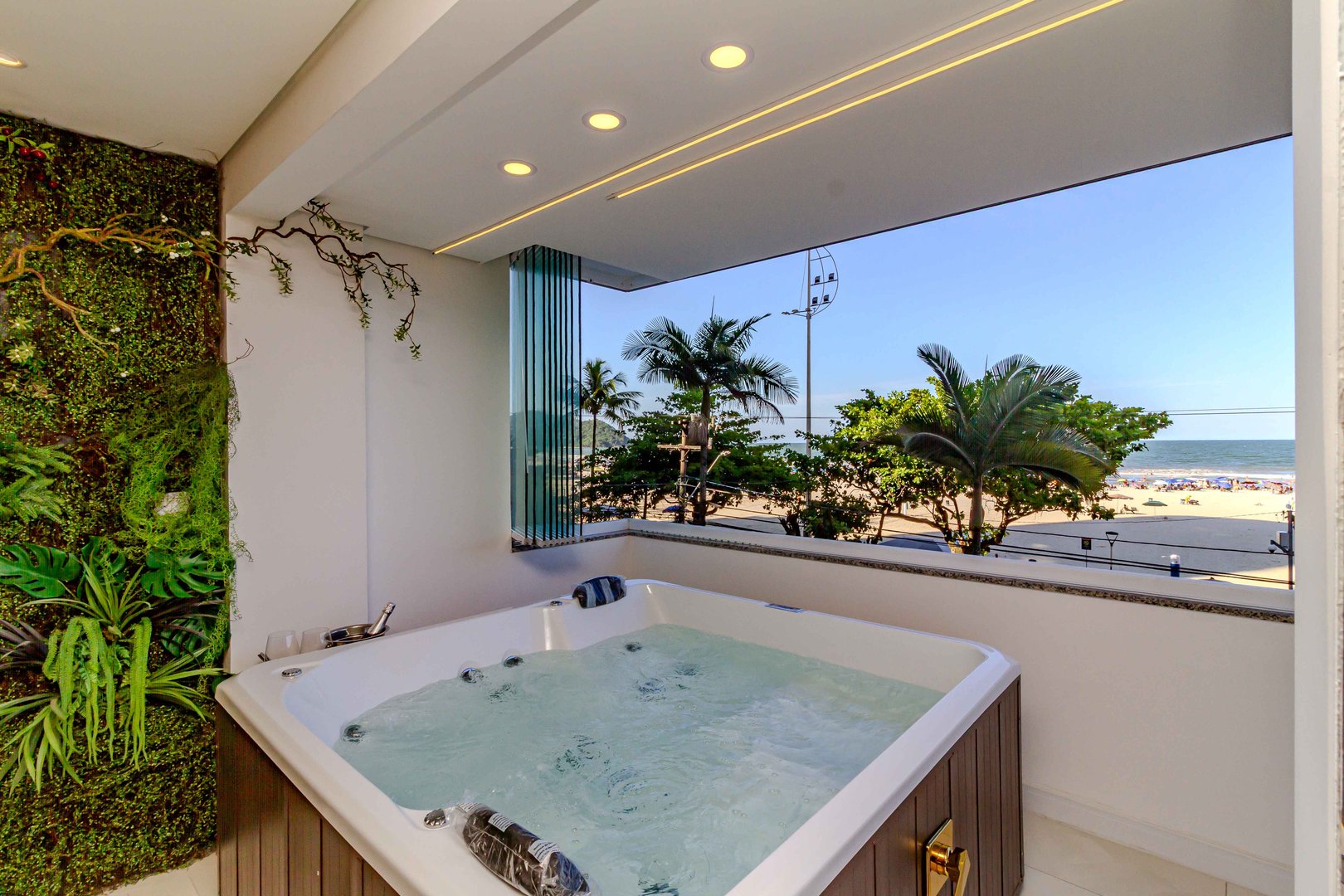 Apartamento Frente Mar no Edifício Oasis à venda no centro de Balneário Camboriú — foto 14
