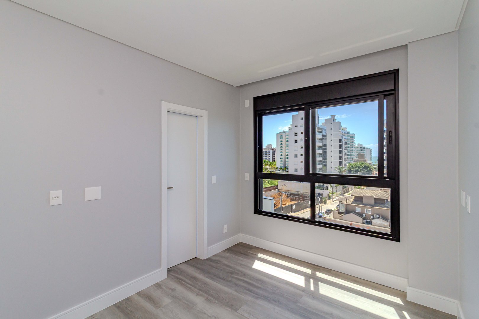 Apartamento no Edifício Dusseldorf à venda na Praia Brava — foto 35