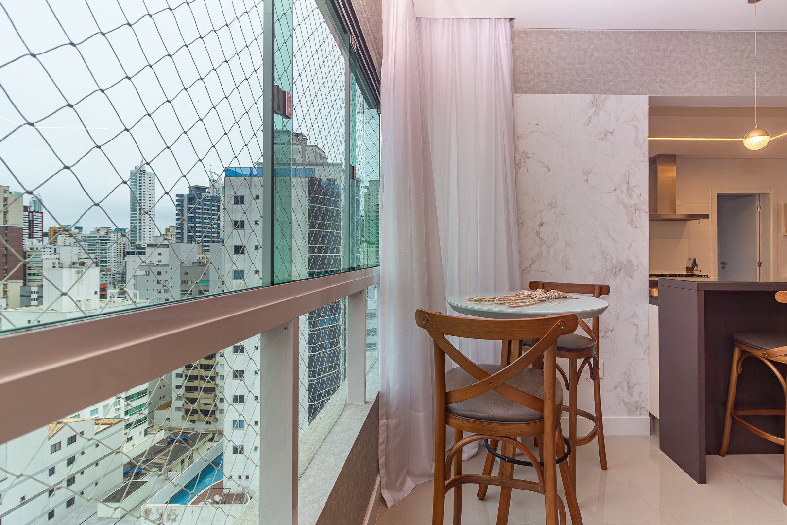 Apartamento Mobiliado no Edifício Mandala à venda no centro de Balneário Camboriú — foto 5