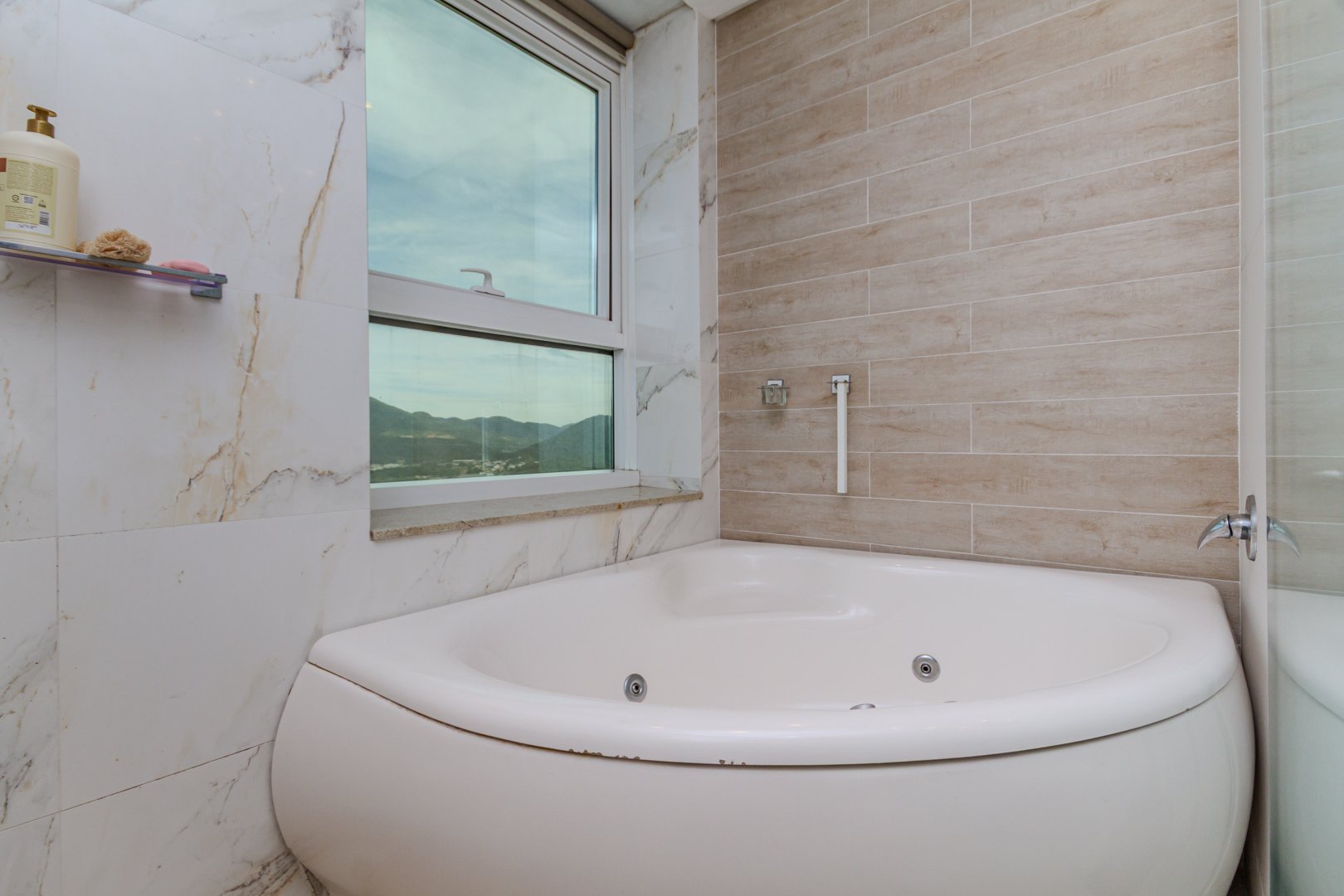 Apartamento no Edifício Marina Beach Tower à venda em Barra Sul, Balneário Camboriú — foto 25