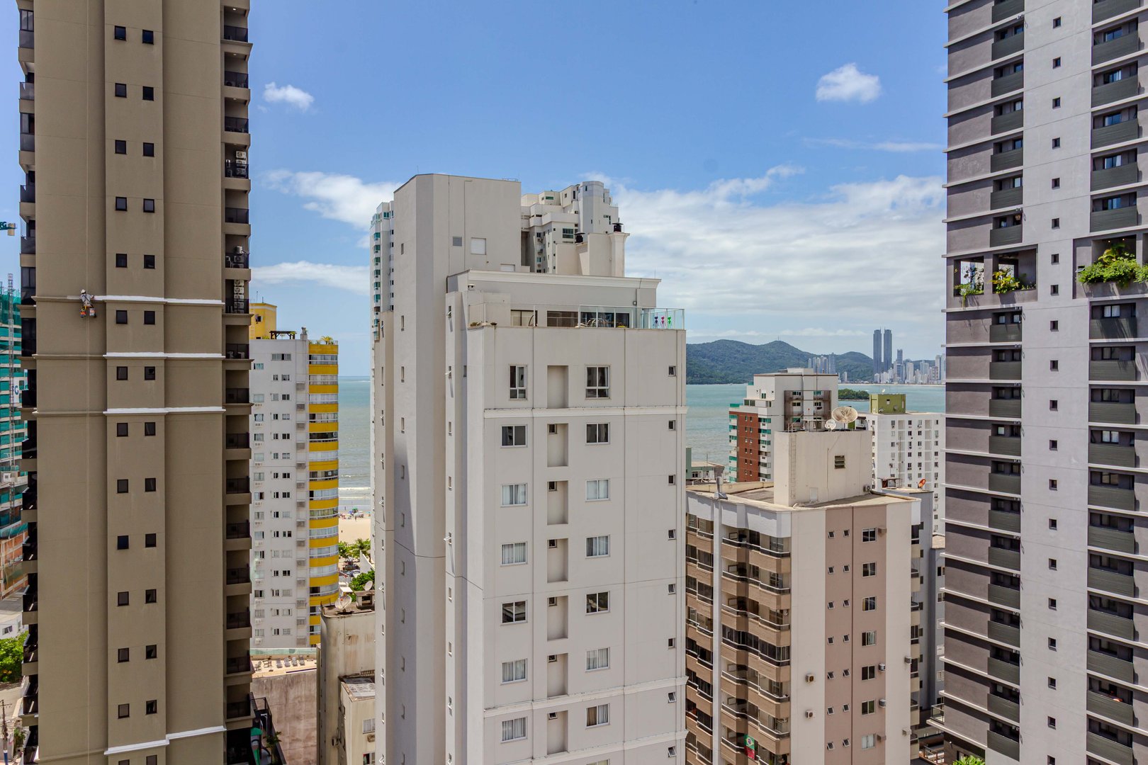 Apartamento Quadra Mar no Edifício Golden Alliance Residence à venda no Pioneiros em Balneário Camboriú — foto 15