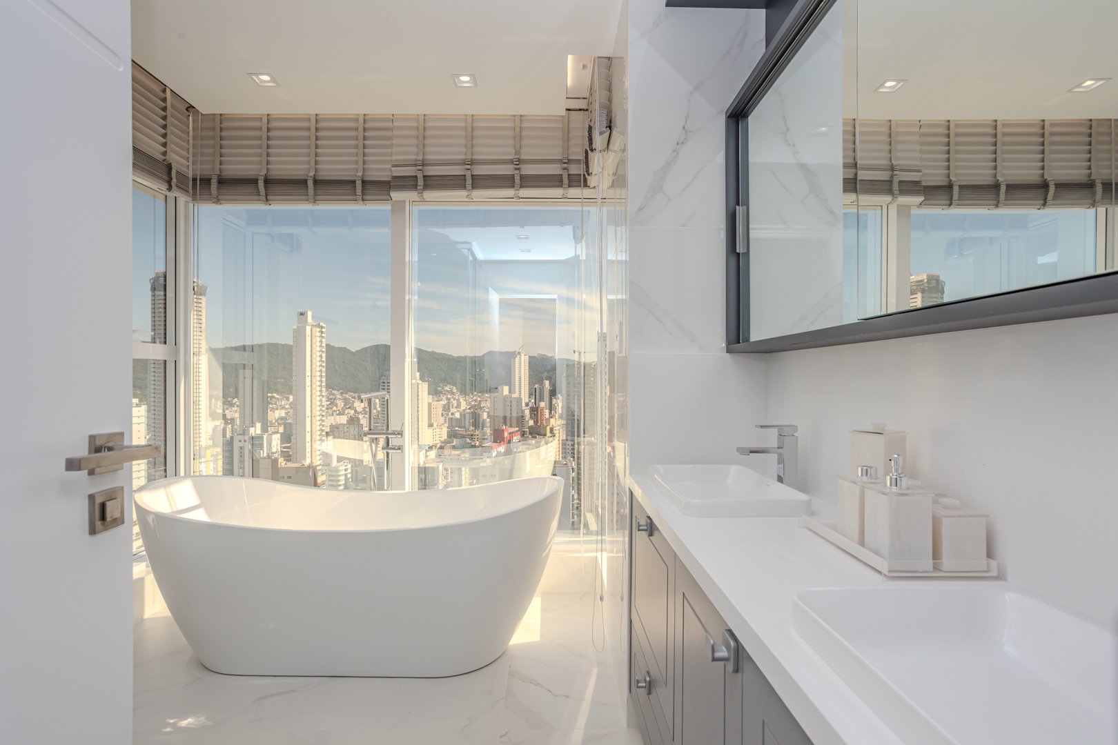 Apartamento no Edifício Grand Place Tower à venda no centro de Balneário Camboriú — foto 15