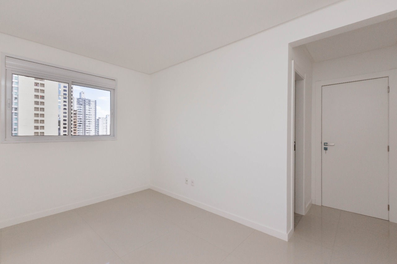 Apartamento no Edifício Villa Castelli à venda no Centro de Balneário Camboriú — foto 14