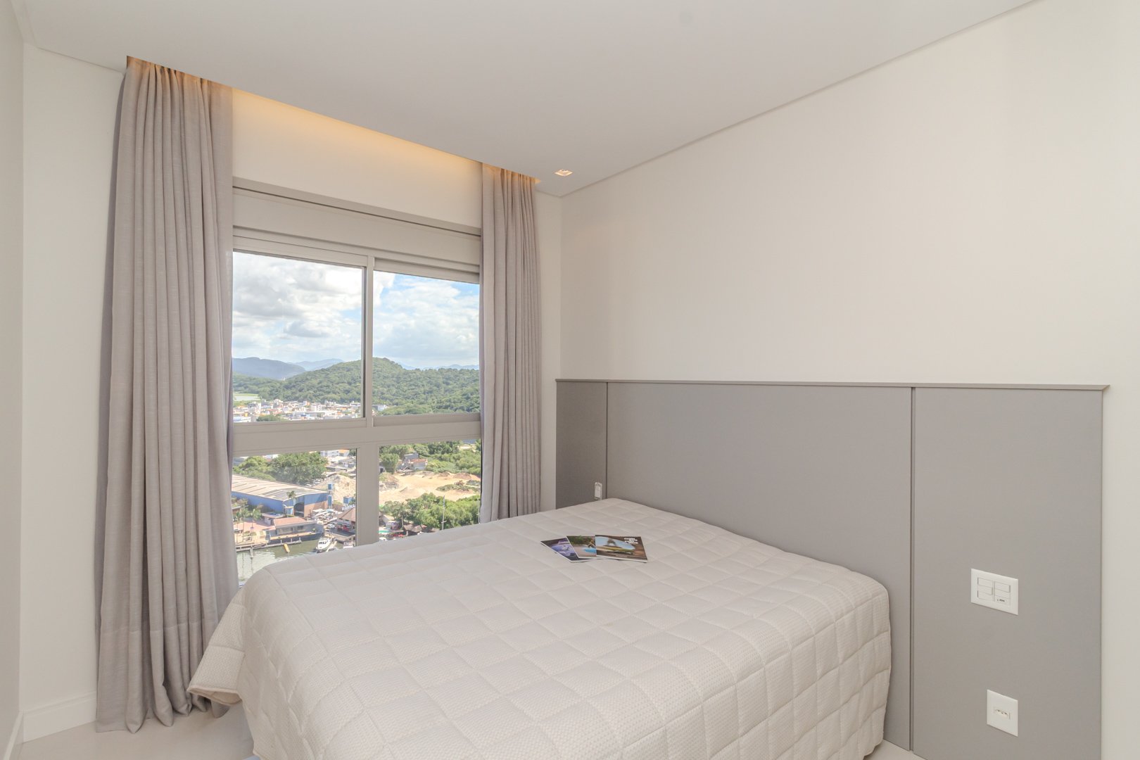 Apartamento Vista Mar na Edifício Morada Ilhas Marianas à venda em Barra Sul em Balneário Camboriú — foto 12
