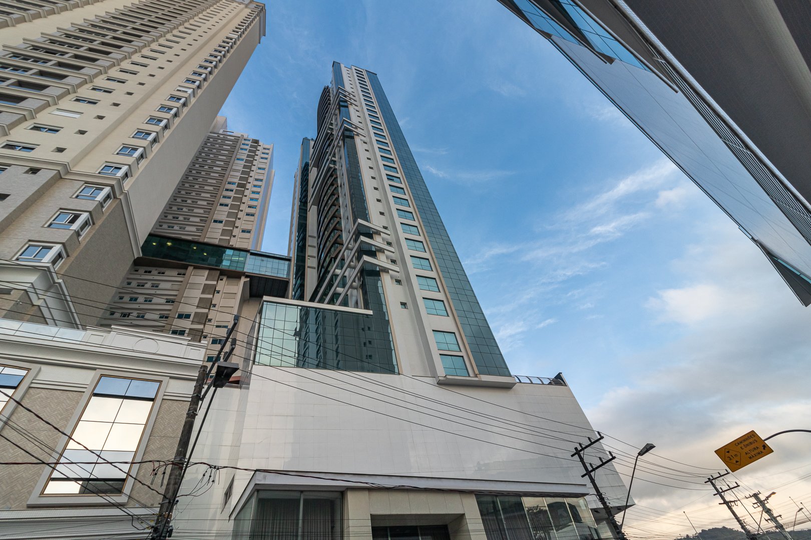 Apartamento no Edifício Marina Beach Tower à venda em Barra Sul, Balneário Camboriú — foto 42